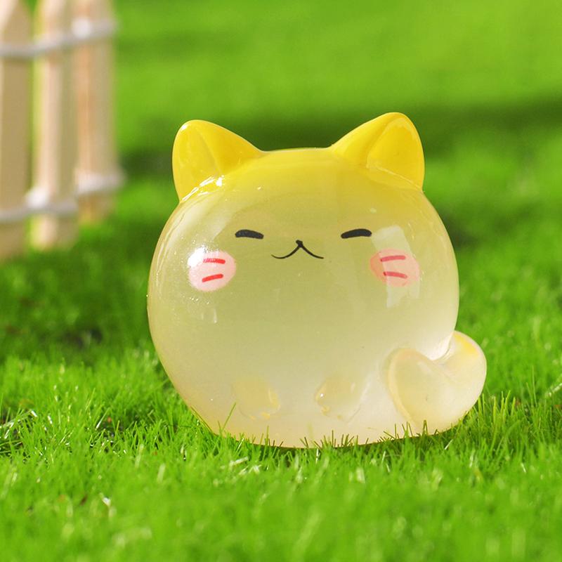 3Pcs/Bag Luminous Mini Cat Micro Landscape Desktop Ornaments Glow At Night Animal Figurines Home Car Decorations Diy Accessories
