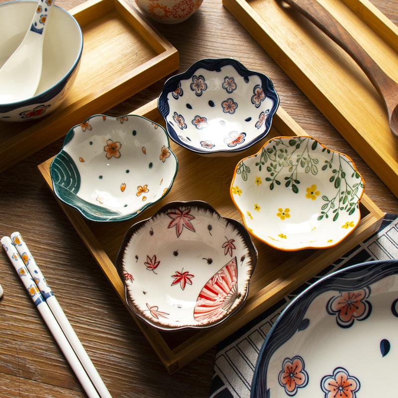 1pcs Japanese Style Four Seasons Flower Hand Painted Snack Plate Petal Plate Creative Pattern Sauce Plate