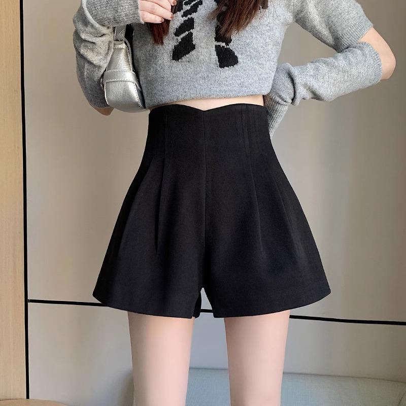 2024 Autumn/Winter High Waist Women's Woolen A-line Shorts - Slimming Wide Leg Booty Style