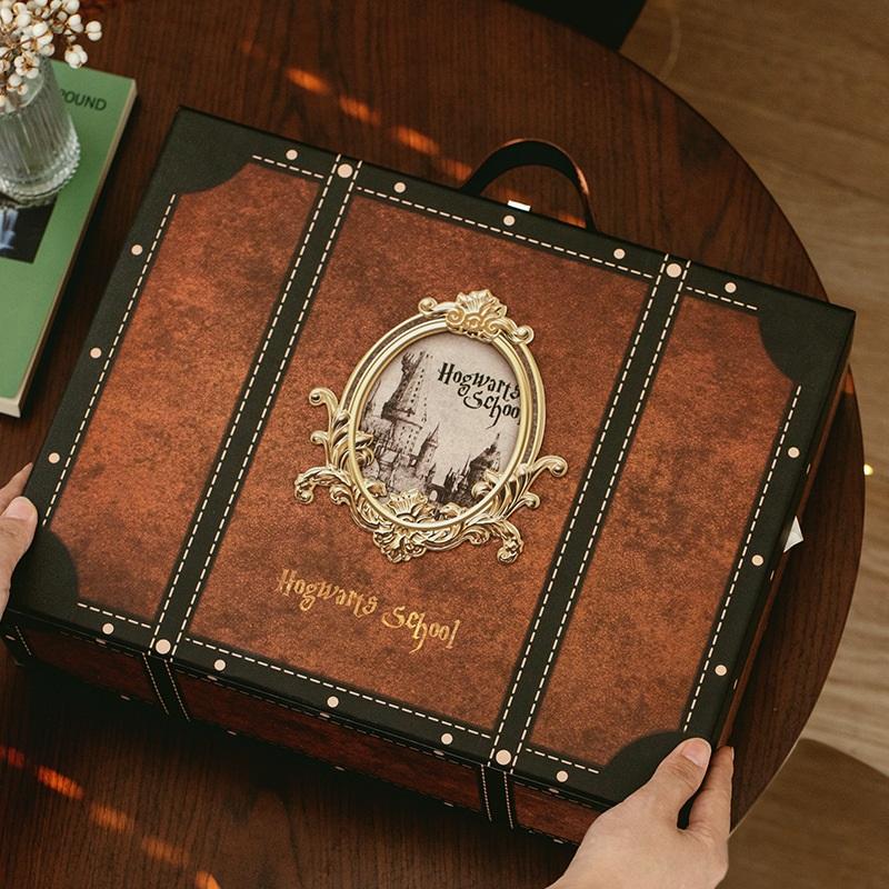 Vintage European Retro Suitcase Large Handheld Storage Box Photography Prop Antiqued Gift Box