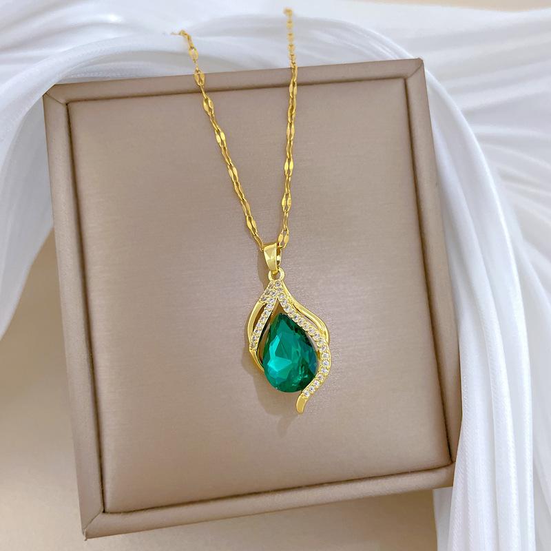Green Light Luxury Full Diamond Temperament Gorgeous Full Diamond Necklace Female Versatile Collarbone Chain Titanium Steel Chain
