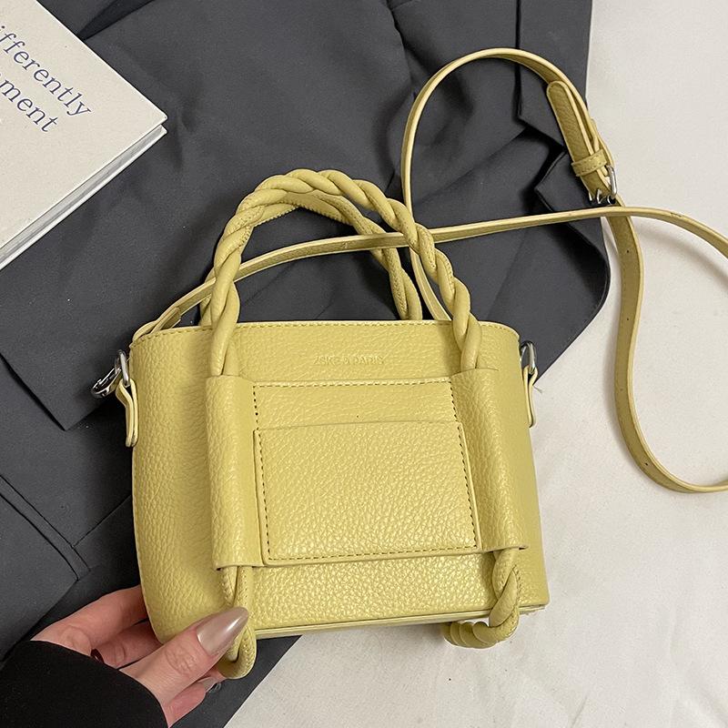 Fashion New Product Niche Design Sense Casual Simple Portable Bucket Bag Personality Versatile Lychee Pattern Messenger Women's Bag
