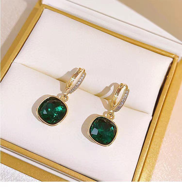 New green crystal geometric square earrings for women, niche temperament earrings зелёный
