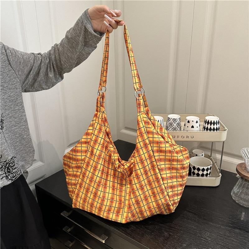 Retro black and white zebra pattern large capacity tote bag women's lazy wind wrinkled casual handbag contrasting color shoulder bag