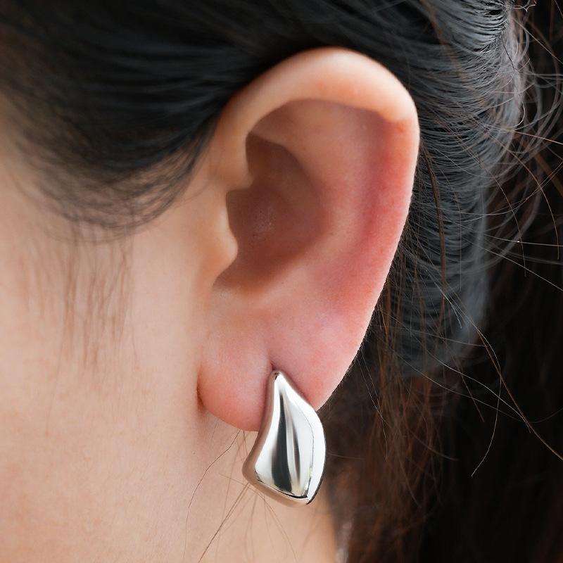 18K Gold Stainless Steel Minimalist Women’s Earrings – Luxury Fashion Studs