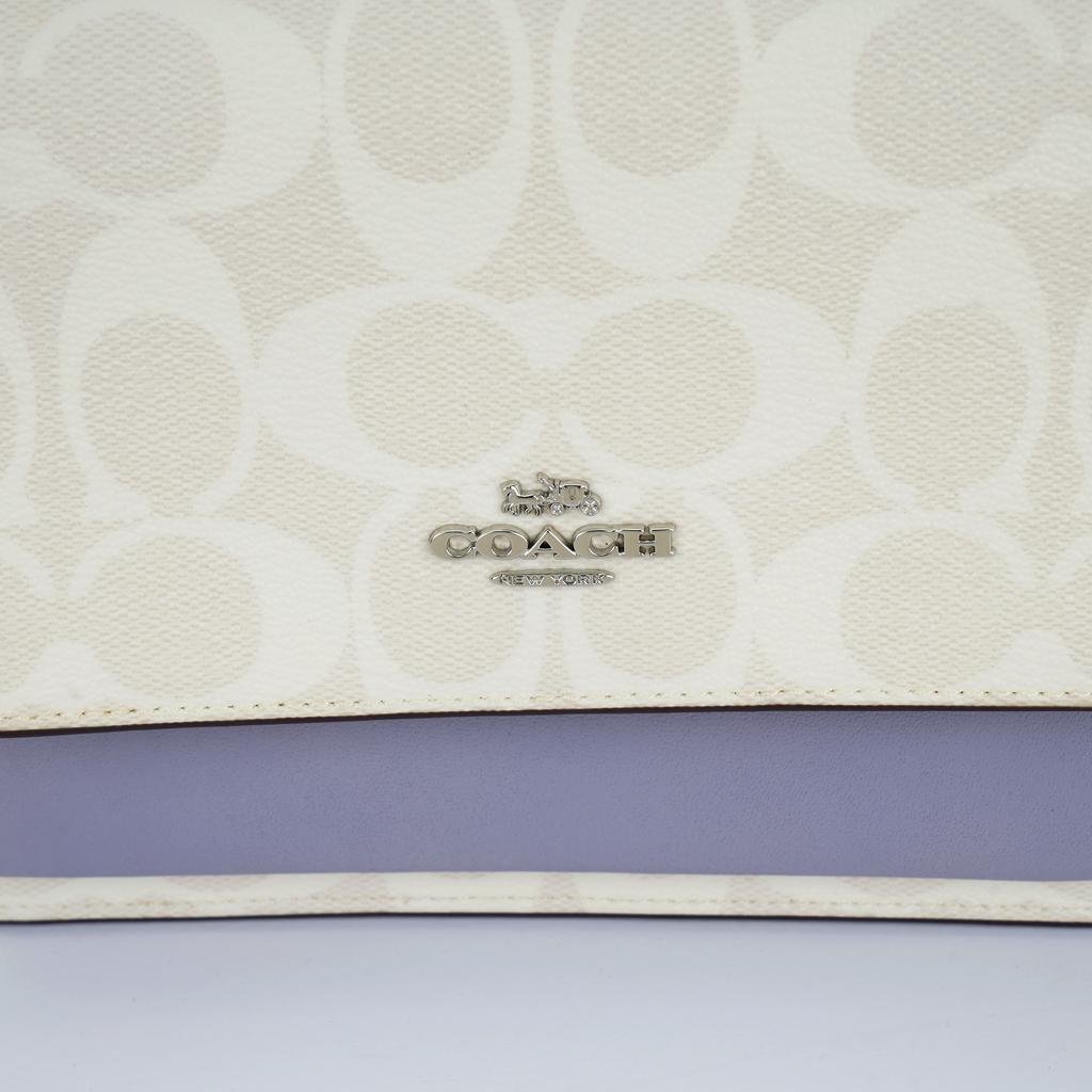 Coach Klare 18 Klassische Monogramm Klappe Brief Logo Leinwand und Leder Mini Umhängetasche Damen Umhängetasche Weiß Lavendel C9946-SVVVJ