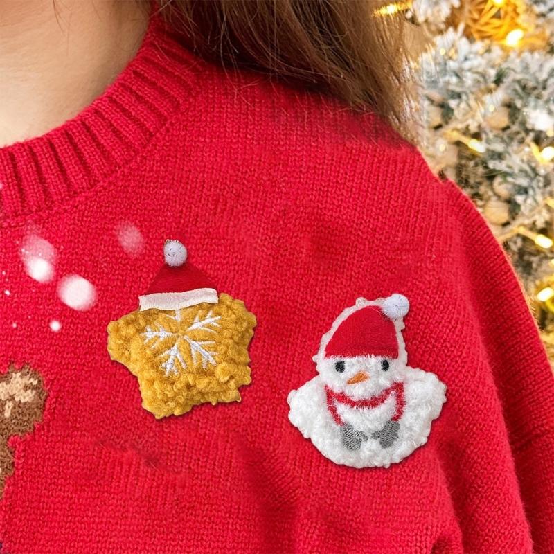 Lovely Christmas Theme Brooch for Adult Children Festival Clothes Decorative Plush Pin for Seasonal Festival Party Props