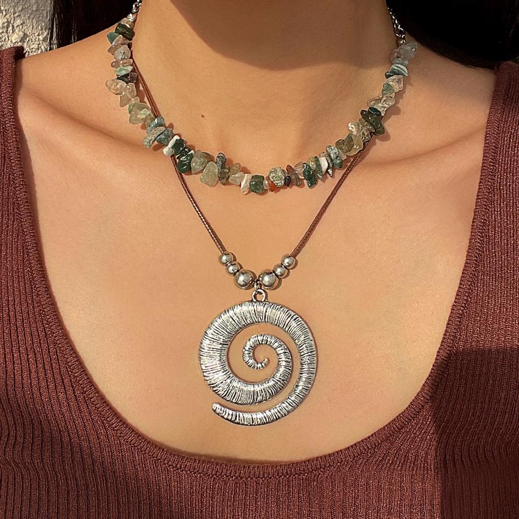 Ocean Vacation Style Personalized Conch Pendant Necklace Simple Irregular Gravel Necklace Women