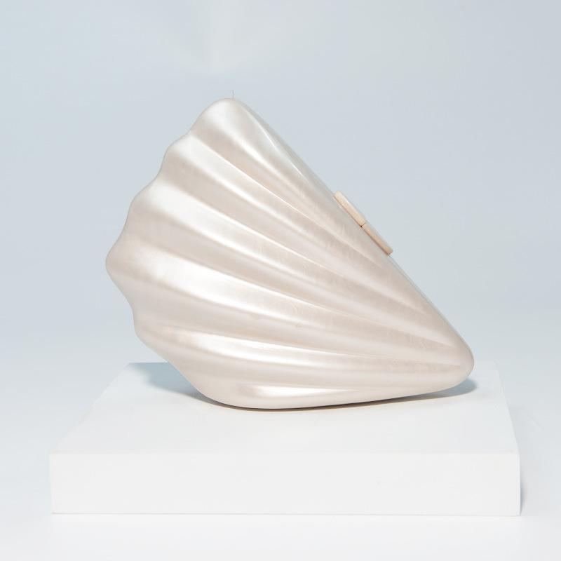 

New French fan-shaped acrylic bag, high-end shell pattern shoulder oblique span bag, wedding dinner clutch bag 18 11 7cm