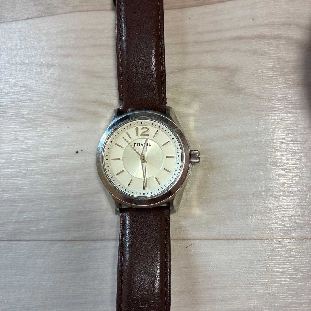 Used FOSSIL analog watch BQ1495