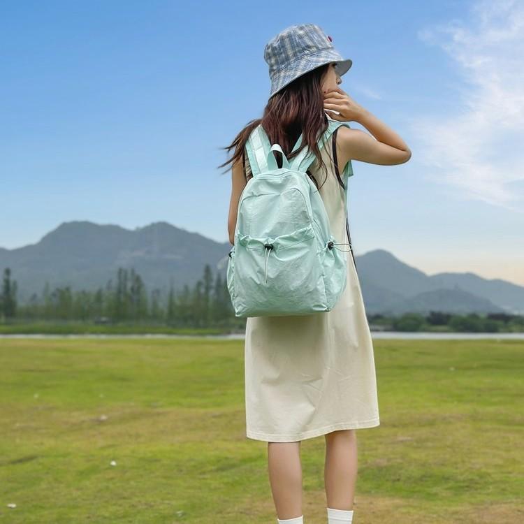 Schoolbag Korean version of the new ins large-capacity light leisure commuting versatile Harajuku style junior high school student schoolbag backpack
