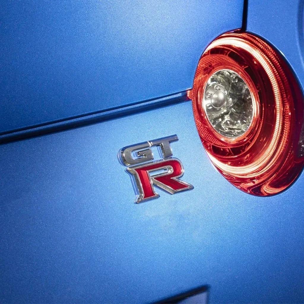 1pc 3D Metal GTR logo Badge Sticker Car Rear Trunk Emblem Decal Nine Colors are Available for Selection