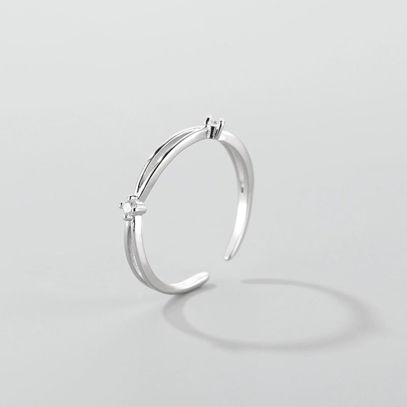 925 Silver-Plated Open-Mouthed Laughing Ring - Simple, Niche Design for Women, Modern Light Luxury Fashion, Unique Cold Style.