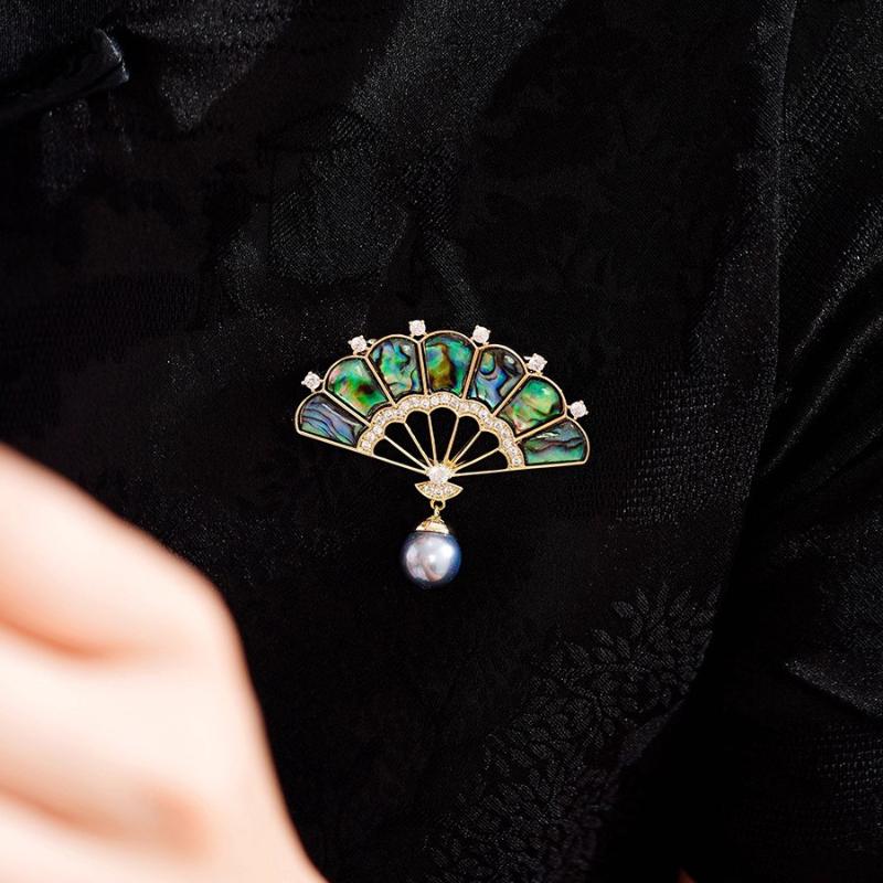 Chinese  Abalone Shell Fan Shaped Imitation Pearl Brooches For Unisex Popular Pins Jewelry Decoration Suit Party Gift