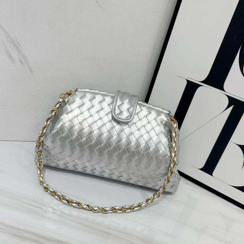 Vintage Classic Clip Chain Bag Cowhide Woven Bag Cloud Bag Underarm Shoulder Dinner Hand Shell Bag