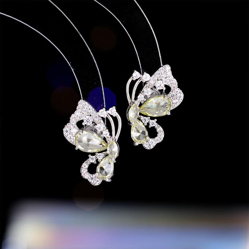 

Серьги-иглы из серебра 925 пробы, простые и маленькие, милые, темпераментные серьги-гвоздики в форме бабочек с инкрустацией из циркония