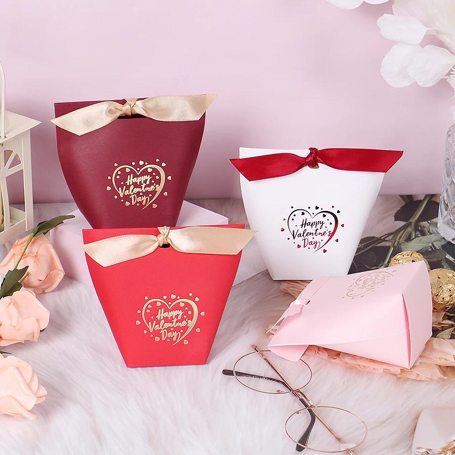 Valentine's Day Candy Box,chocolate Candy Packaging Bag, Decorated with Hot Stamping Hearts To Create a Festive Atmosphere