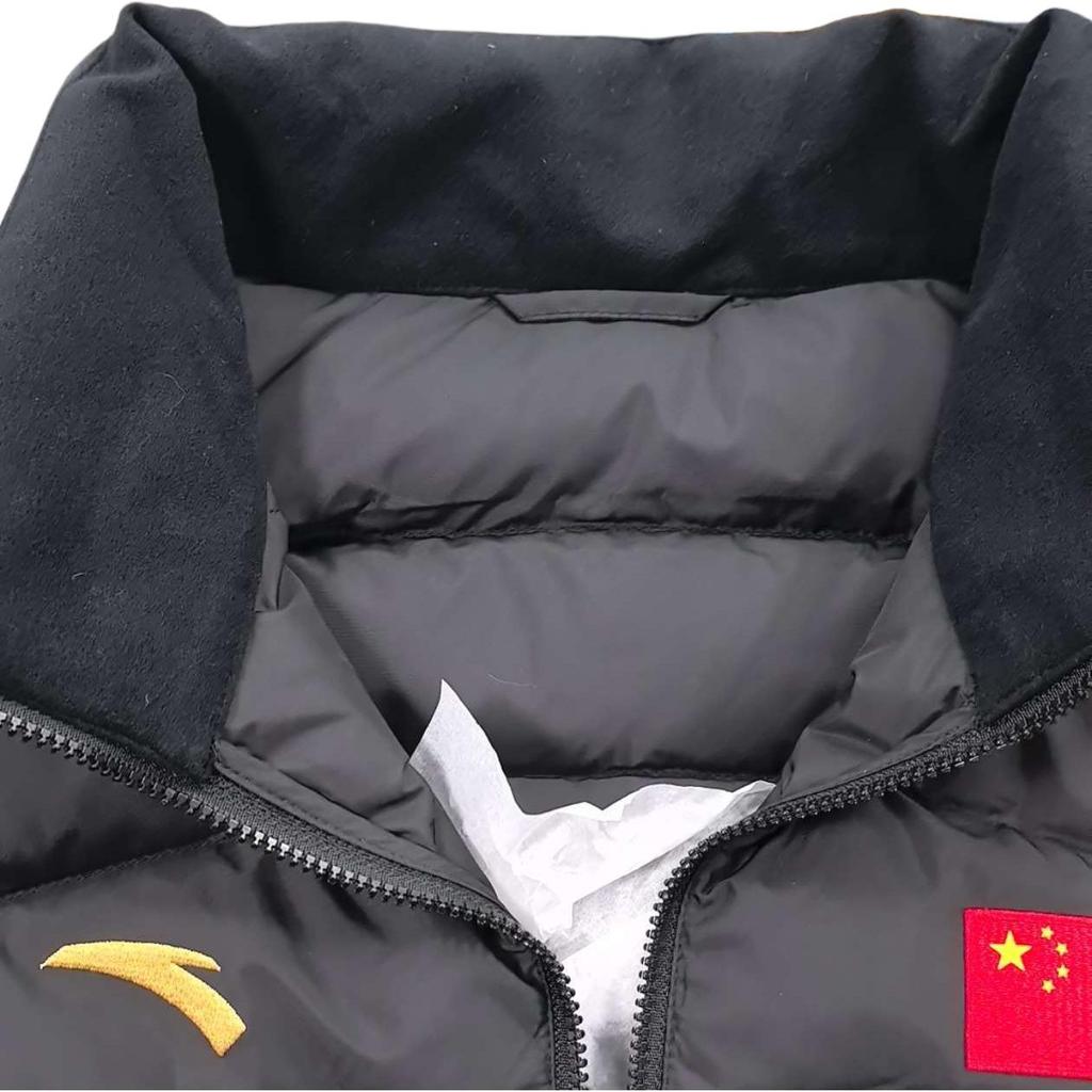 Anta Logo Print Stand Collar Straight Cut Warm Down Jacket Men Outerwear Black 462340108-1