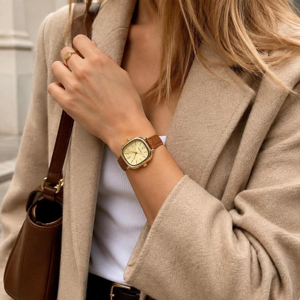 Square Dial Women Wristwatch Leather Strap Square Dial Watch Casual Quartz Watch Women