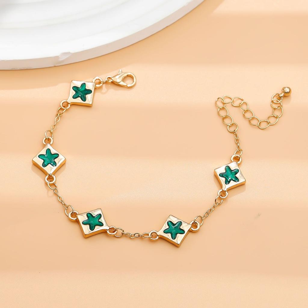 Hot-selling temperament versatile five-leaf clover flower jewelry simple and high-end women's bracelet jewelry
