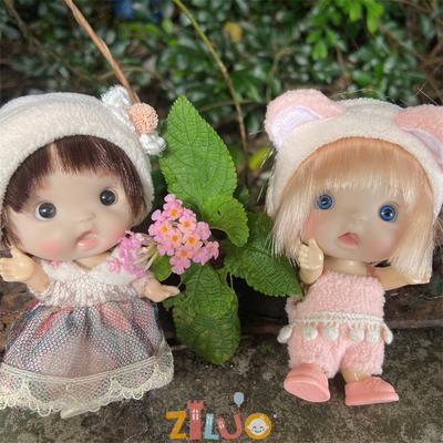 Muñecas y Peluches – Muñecas