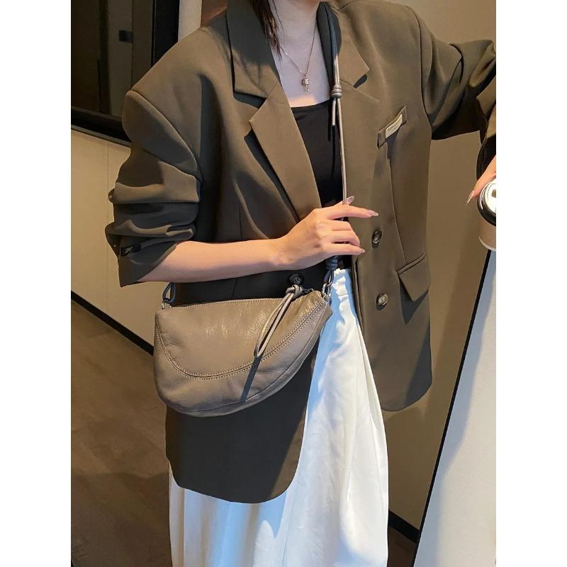 Vintage Croissant Bag for Girls Top-Grain Cowhide Versatile Crossbody, Ladies' Trendy Everyday Carry with Multiple Pockets