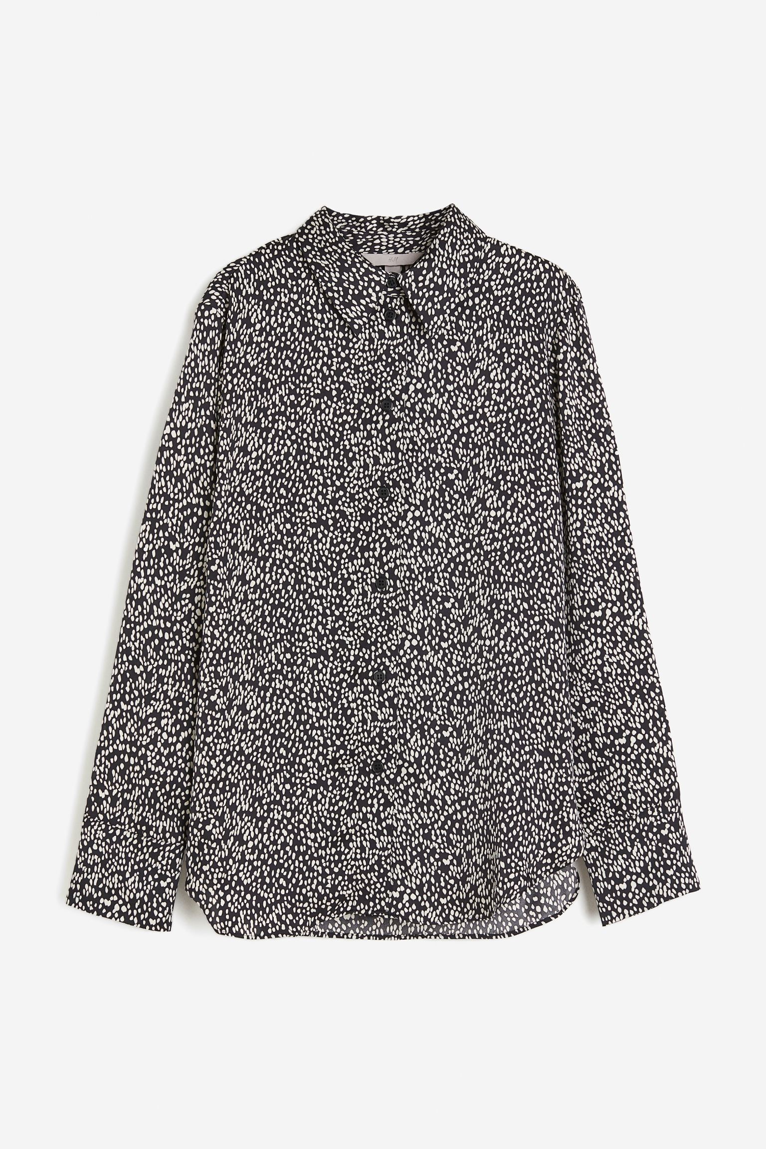 

Рубашка с заостренным воротником