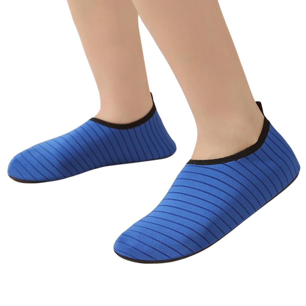 Kinder Wasserschuhe Schnelltrocknend Zum Hineinschlüpfen Strandschuhe Leichte Flexible Sohle Aqua Socken für Außenpool Schwimmen Surfen Wassersport
