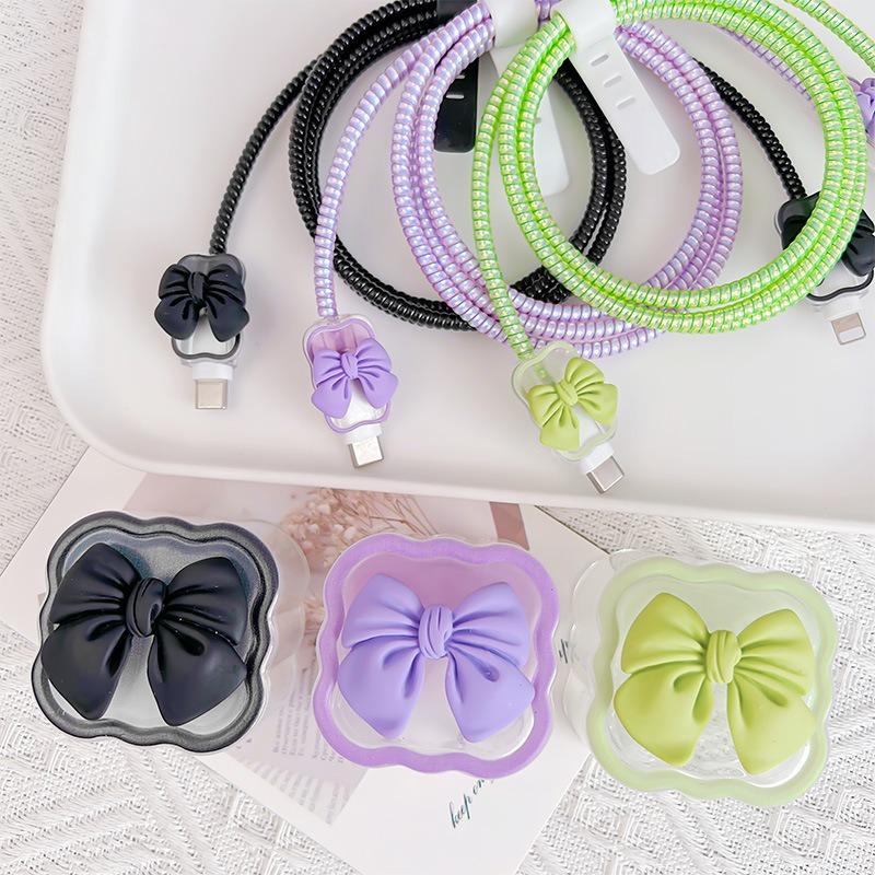 Wavy Bowknot Charger Protector for IPhone 17 16 15 18W 20W TPU Transparent Soft Protective Cable Cover Winder Kit RXQ12