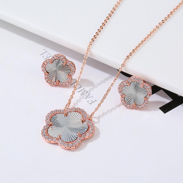 Top Quality Women Girls Five Leaf Flower Set Necklace Earrings Fashion Luxury Natural Stone Shell Set High Quality Zircon Gifts