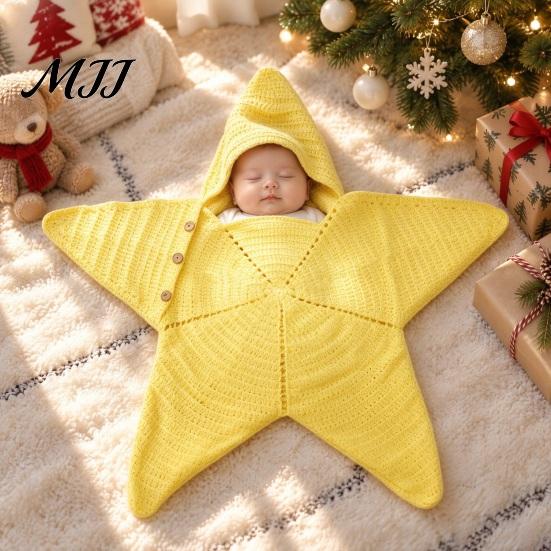 Cute Baby Photo Outfit Star Knit Sleep Sack, Christmas Newborn Swaddle with Hood, Festive Sleepwear Soft Wool Yarn Romper for 0-3 Months, Holiday