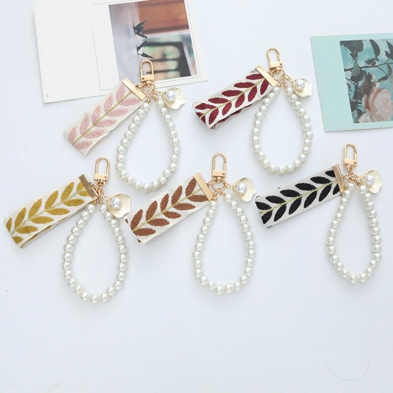 Delicate Beaded Keychain Pearls Alloy Keyring Women Accessory Suitable for Handbags and Daily Use Items