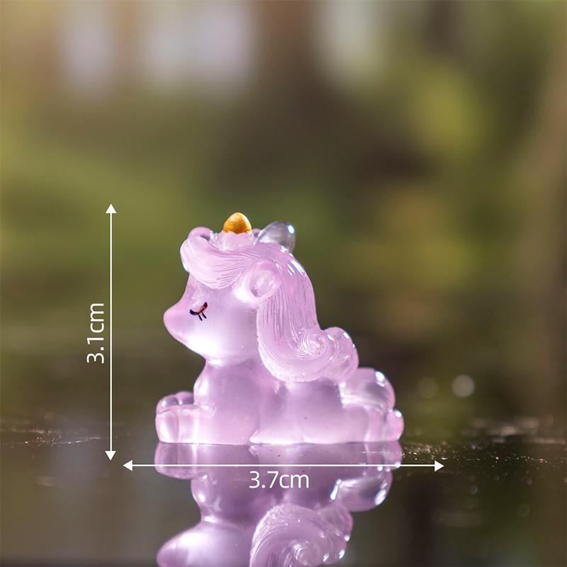 Statuie de inorogi în miniatură de desene animate Decorarea casei Accesorii de decorare a casei DIY Drăguț Kawaii Unicorni luminoși Păpuși Cadouri