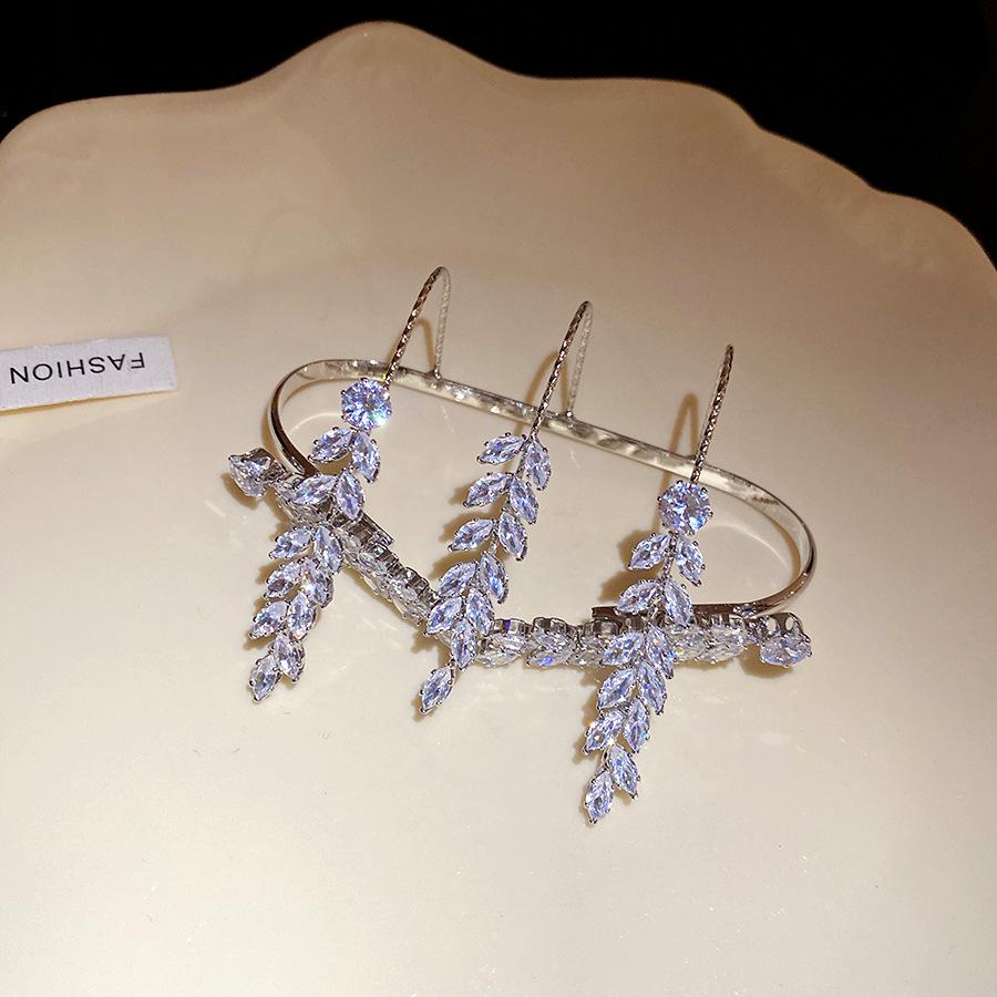 

2026 New Shiny Zircon Rings Women Round Wheat Exaggerated Geometric Open Rings Stylish Unique Banquet Jewelry Accessories Gifts
