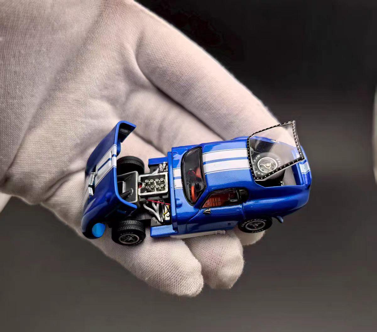 

Fine Works64 FW 1:64 Shelby Daytona Coupe Alloy Car Model Toy Collectible Ornament Gift синій