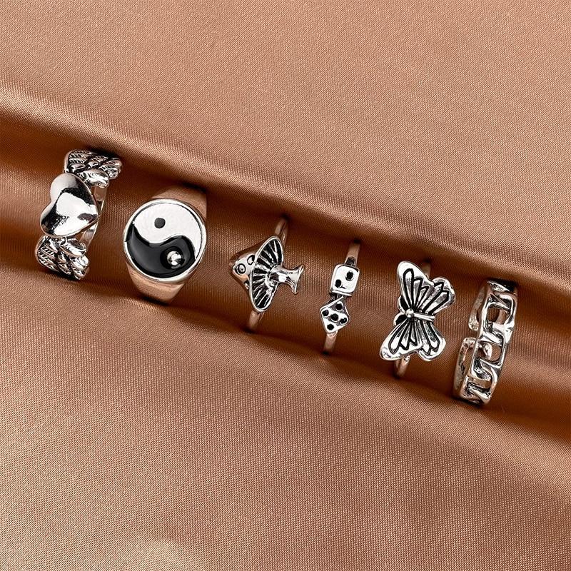 Retro For Women Punk Butterfly Heart Rings Set Retro Gothic Ancient Color Color Dice Angel Wings Charms Finger Rings JewelryVintage Rings