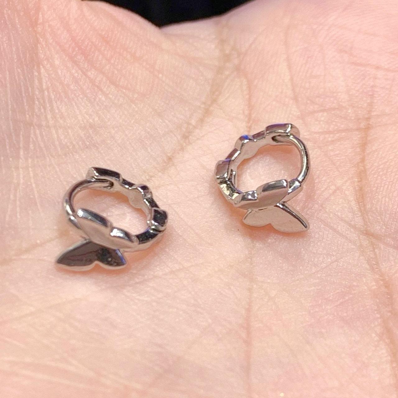 

Simple butterfly ear buckle earrings women s niche design high-end ear jewelry ins cold wind small earrings earrings