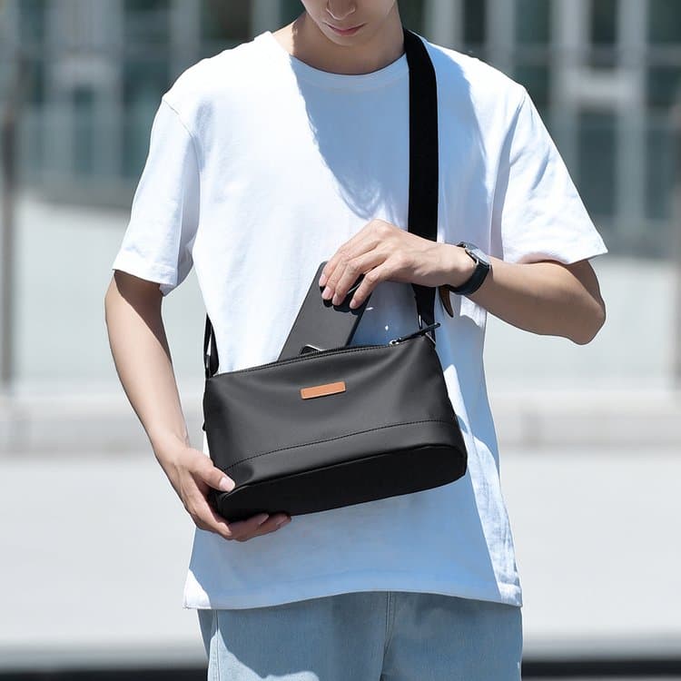 2025 new men's casual shoulder messenger bag