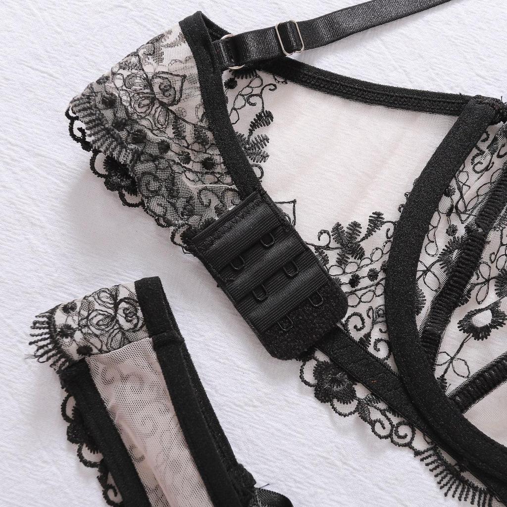 Women's Sexy Thin Bra Set Floral Embroidery Mesh Splicing Lingerie Set Push-Up & Breathable Bra Lingerie Set