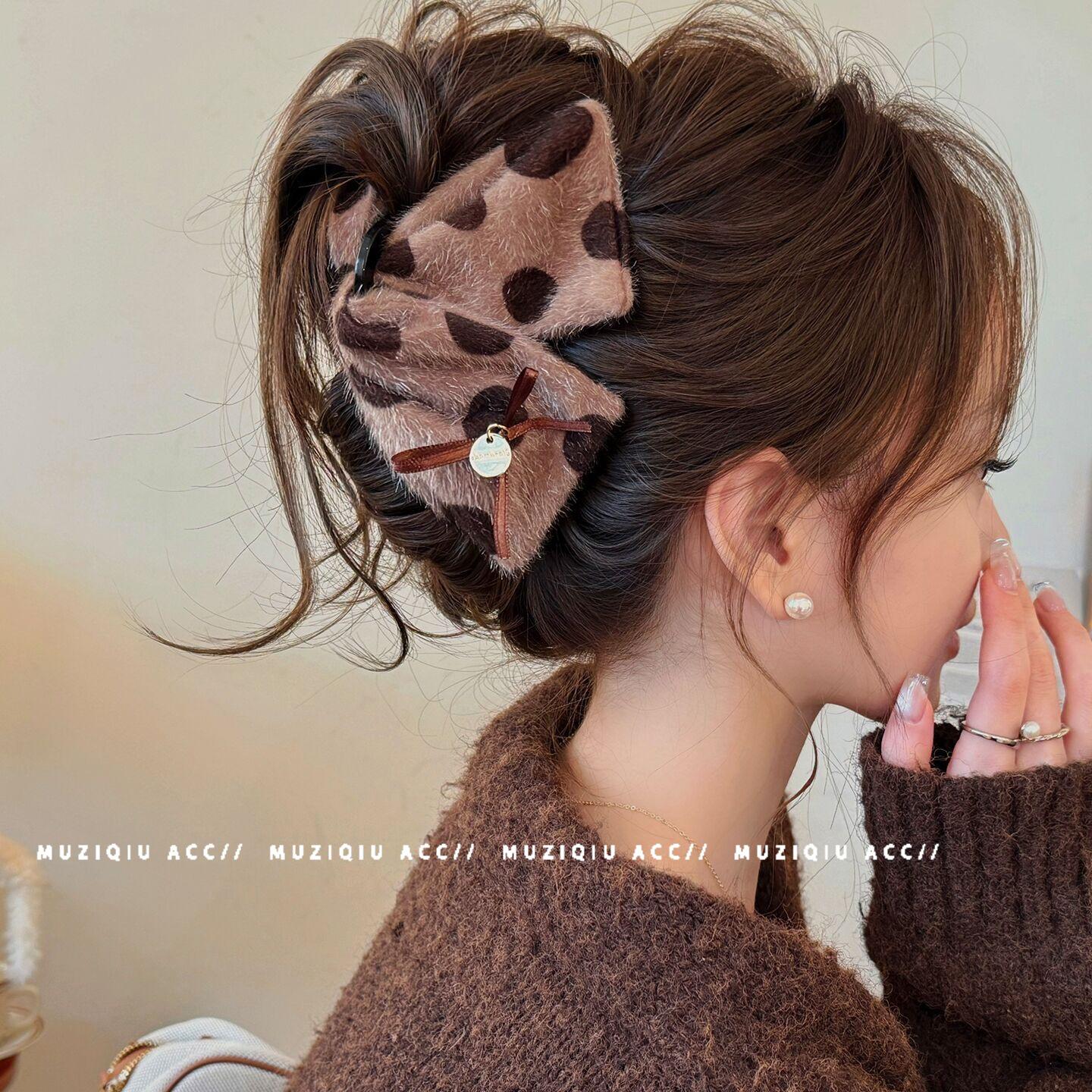 Leopard Print Plush Claw Clip - Autumn/Winter Milk Coffee Mousse, Triangle Polka Dot Shark Clip for Women