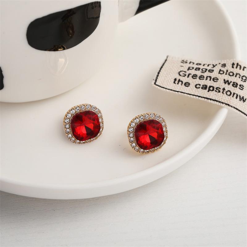 Orecchini a lobo da donna in cristallo color rosso quadrati piccoli con strass piccoli gioielli per orecchie moda coreana decorazione orecchie ragazze orecchini