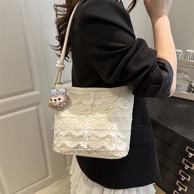 Sac cabas premium grande capacité pour femmes 2025 nouvelle mode mignon dentelle sac sous-aisselle navette polyvalent sac à bandoulière