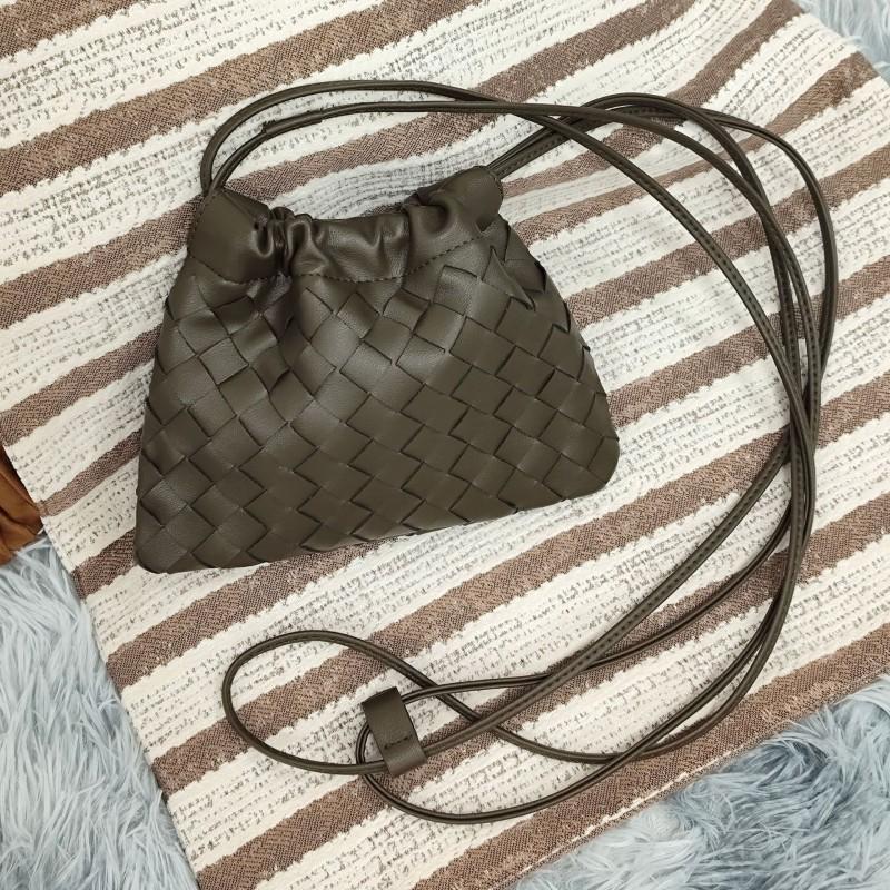 Mini Borsa a Tracolla in Morbida Pelle con Chiusura Magnetica Stile Vintage Intrecciata a Forma di Raviolo Borsa a Mano da Donna per Uso Quotidiano
