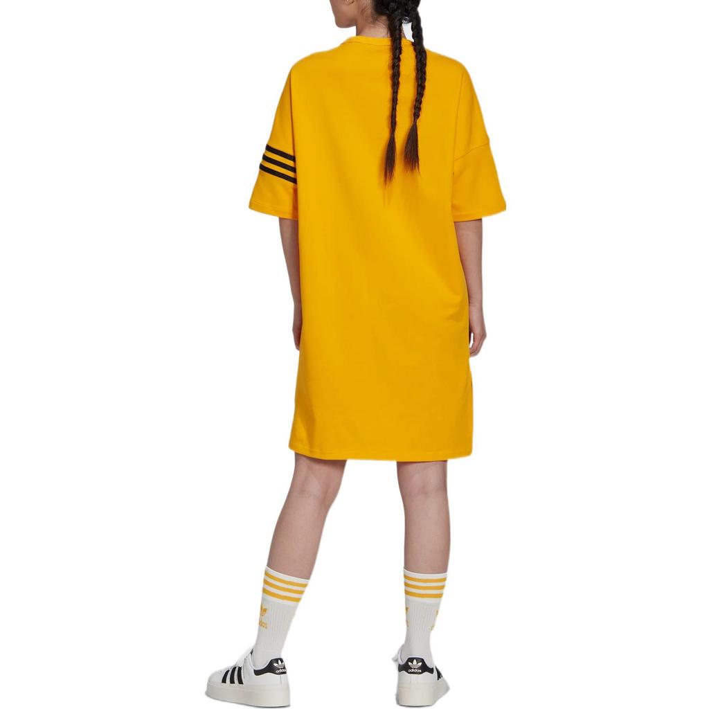 adidas Originály Jednobarevné Logo Kulatý Výstřih Svetrové Šaty Dámské Šaty Žluté HM1748