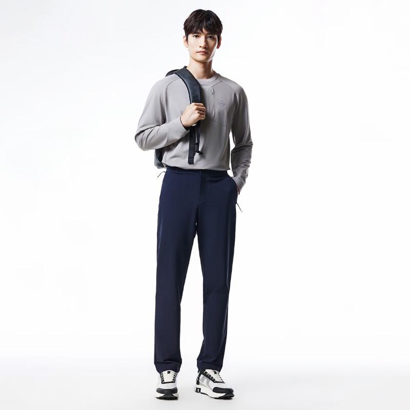 

J.Lindeberg Men s Stretch Water-Repellent Tapered Trousers M