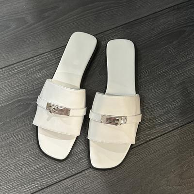 Sapatos de mulher – Sandálias