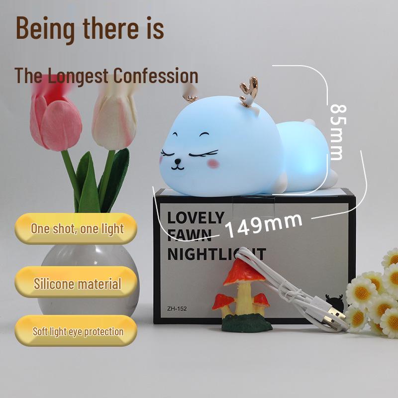 

Rechargeable Reindeer Silicone Night Light - Eye-Protecting Christmas Bedside Lamp 1W