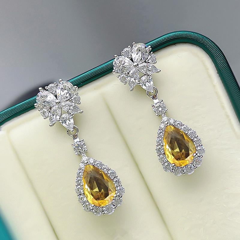 

Huitan Pear Red Cubic Zirconia Hanging Earrings for Women Gorgeous Ear Accessories Wedding Party Aesthetic Earrings New Zircon