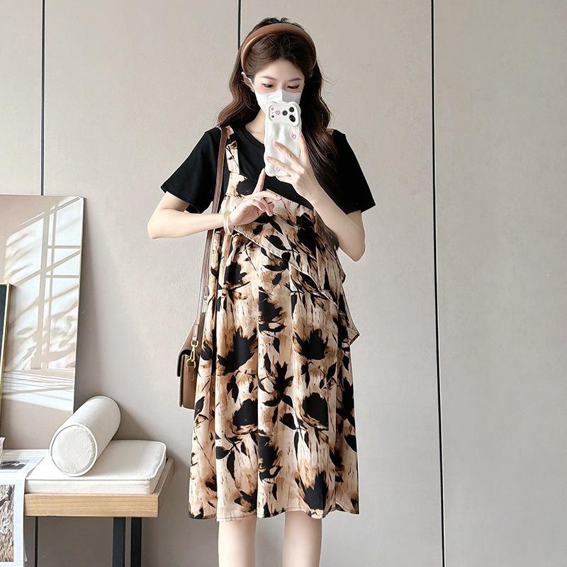 Spring 2026 Plus Size Maternity Dress: Two-Piece Look