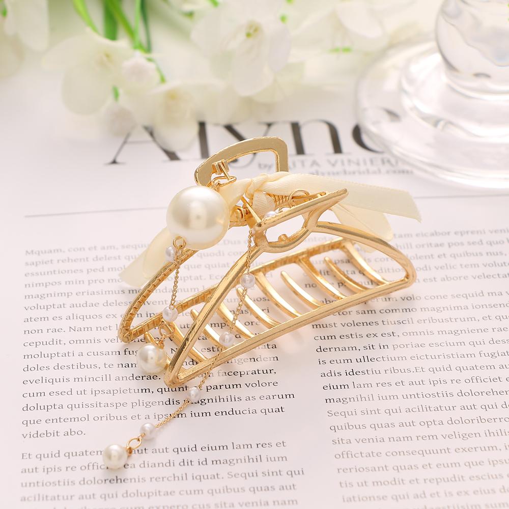 Metal Butterfly Pearl Butterfly Pendant Hairpin Pure Color Sweet and Lovely Gentle Girl Simple Hairpin